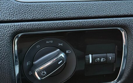 Skoda Superb III рестайлинг, 2011 год, 780 000 рублей, 17 фотография