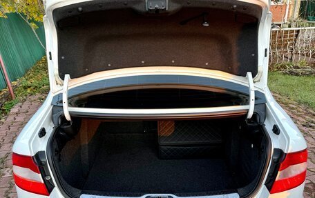 Skoda Superb III рестайлинг, 2011 год, 780 000 рублей, 20 фотография