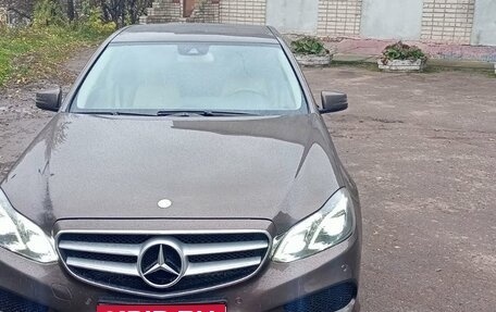 Mercedes-Benz E-Класс, 2013 год, 2 350 000 рублей, 1 фотография