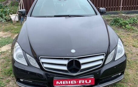 Mercedes-Benz E-Класс, 2010 год, 100 000 рублей, 1 фотография