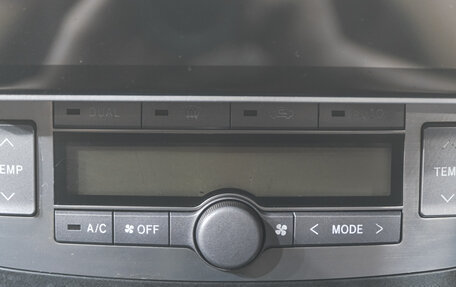 Toyota Avensis III рестайлинг, 2004 год, 749 000 рублей, 18 фотография