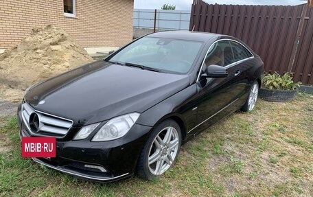 Mercedes-Benz E-Класс, 2010 год, 100 000 рублей, 3 фотография