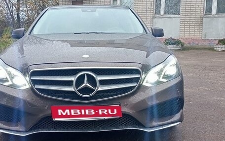 Mercedes-Benz E-Класс, 2013 год, 2 350 000 рублей, 2 фотография