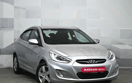 Hyundai Solaris II рестайлинг, 2013 год, 830 000 рублей, 3 фотография