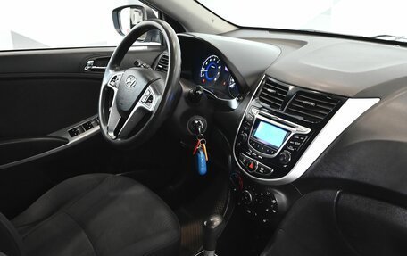 Hyundai Solaris II рестайлинг, 2013 год, 830 000 рублей, 12 фотография