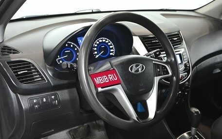 Hyundai Solaris II рестайлинг, 2013 год, 830 000 рублей, 14 фотография