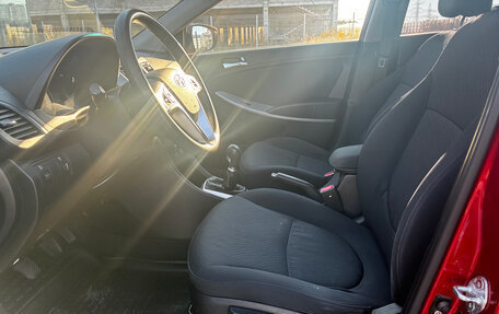 Hyundai Solaris II рестайлинг, 2011 год, 599 000 рублей, 15 фотография