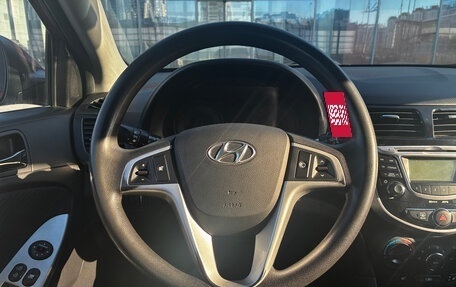 Hyundai Solaris II рестайлинг, 2011 год, 599 000 рублей, 12 фотография