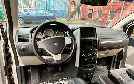 Dodge Caravan V, 2009 год, 965 000 рублей, 13 фотография