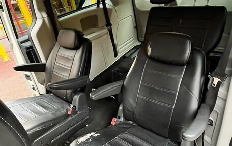 Dodge Caravan V, 2009 год, 965 000 рублей, 18 фотография