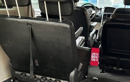 Dodge Caravan V, 2009 год, 965 000 рублей, 19 фотография