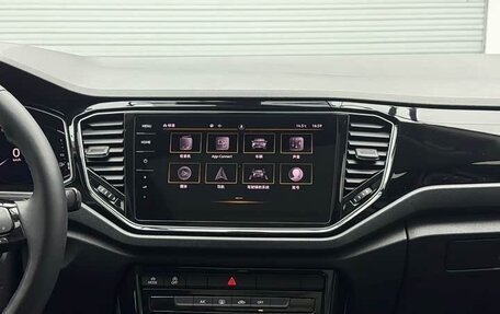 Volkswagen T-Roc I, 2021 год, 1 900 000 рублей, 9 фотография