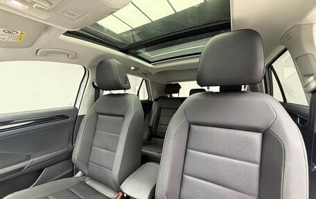 Volkswagen T-Roc I, 2021 год, 1 900 000 рублей, 10 фотография