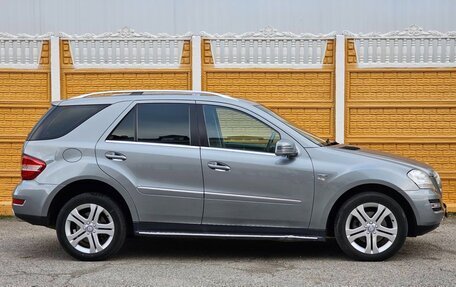 Mercedes-Benz M-Класс, 2011 год, 1 750 000 рублей, 8 фотография