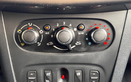 Renault Logan II, 2016 год, 510 000 рублей, 14 фотография