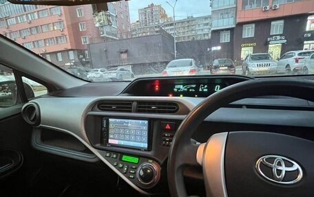 Toyota Aqua I, 2014 год, 690 000 рублей, 2 фотография