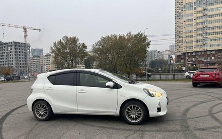 Toyota Aqua I, 2014 год, 690 000 рублей, 14 фотография