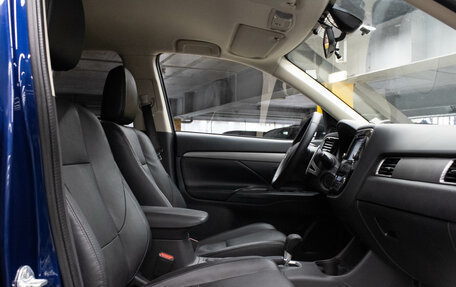 Mitsubishi Outlander III рестайлинг 3, 2013 год, 1 549 000 рублей, 11 фотография