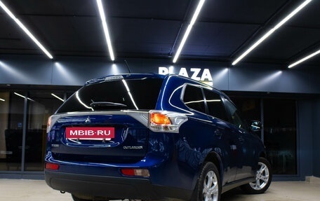 Mitsubishi Outlander III рестайлинг 3, 2013 год, 1 549 000 рублей, 6 фотография