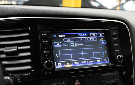 Mitsubishi Outlander III рестайлинг 3, 2013 год, 1 549 000 рублей, 21 фотография