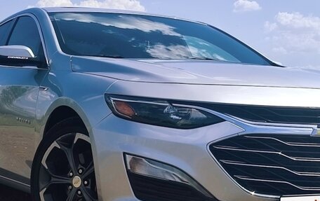 Chevrolet Malibu IX, 2020 год, 1 850 000 рублей, 2 фотография