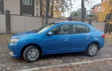 Renault Logan II, 2015 год, 699 999 рублей, 2 фотография
