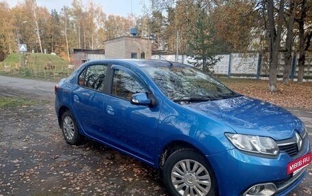 Renault Logan II, 2015 год, 699 999 рублей, 3 фотография