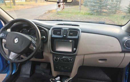 Renault Logan II, 2015 год, 699 999 рублей, 10 фотография