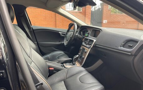 Volvo V40 II рестайлинг, 2015 год, 1 580 000 рублей, 10 фотография