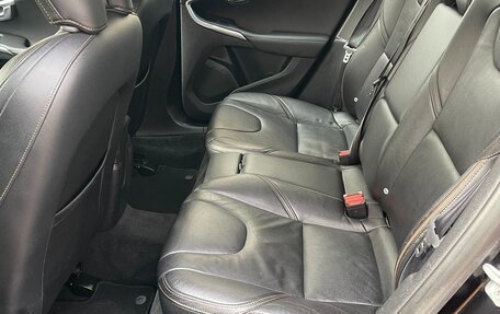 Volvo V40 II рестайлинг, 2015 год, 1 580 000 рублей, 13 фотография