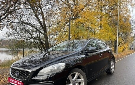 Volvo V40 II рестайлинг, 2015 год, 1 580 000 рублей, 2 фотография