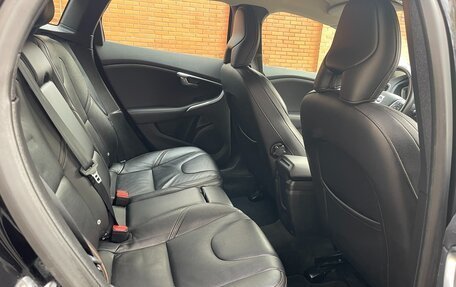 Volvo V40 II рестайлинг, 2015 год, 1 580 000 рублей, 18 фотография