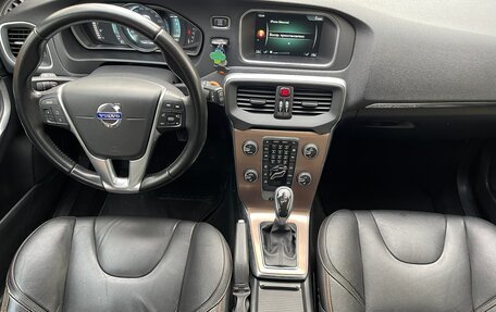 Volvo V40 II рестайлинг, 2015 год, 1 580 000 рублей, 19 фотография