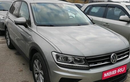 Volkswagen Tiguan II, 2020 год, 2 159 000 рублей, 1 фотография