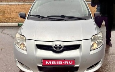 Toyota Auris II, 2011 год, 680 000 рублей, 1 фотография