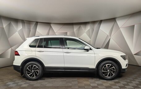 Volkswagen Tiguan II, 2018 год, 2 298 000 рублей, 5 фотография