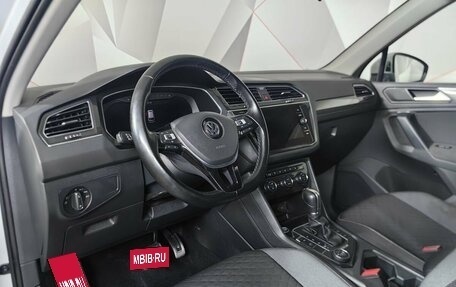 Volkswagen Tiguan II, 2018 год, 2 298 000 рублей, 12 фотография