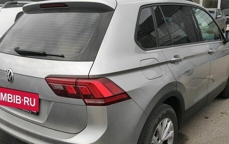 Volkswagen Tiguan II, 2020 год, 2 159 000 рублей, 3 фотография