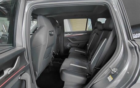 Skoda Kodiaq, 2025 год, 6 100 000 рублей, 11 фотография