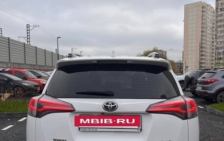 Toyota RAV4, 2019 год, 2 300 000 рублей, 3 фотография