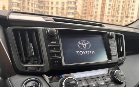 Toyota RAV4, 2019 год, 2 300 000 рублей, 17 фотография