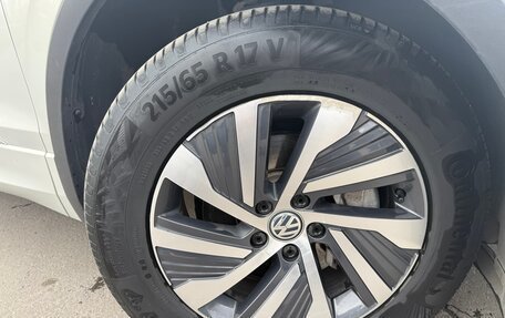 Volkswagen Tiguan II, 2020 год, 3 200 000 рублей, 7 фотография