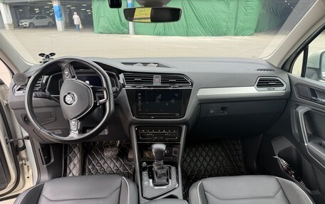 Volkswagen Tiguan II, 2020 год, 3 200 000 рублей, 11 фотография