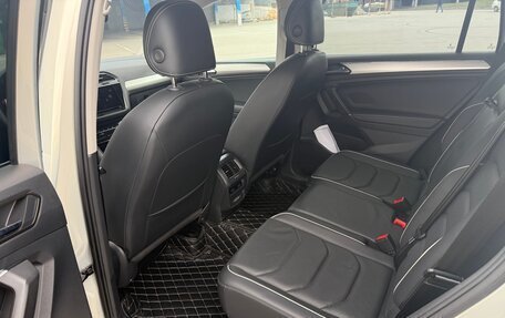 Volkswagen Tiguan II, 2020 год, 3 200 000 рублей, 10 фотография