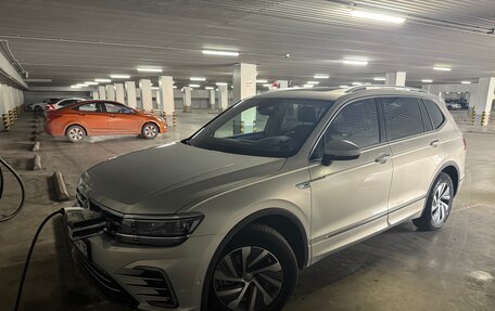 Volkswagen Tiguan II, 2020 год, 3 200 000 рублей, 14 фотография