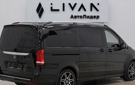 Mercedes-Benz V-Класс, 2017 год, 4 399 000 рублей, 2 фотография