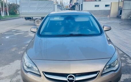 Opel Astra J, 2012 год, 900 000 рублей, 1 фотография