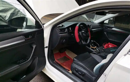 Skoda Superb III рестайлинг, 2021 год, 1 750 000 рублей, 4 фотография