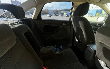 Ford Focus II рестайлинг, 2005 год, 300 000 рублей, 15 фотография