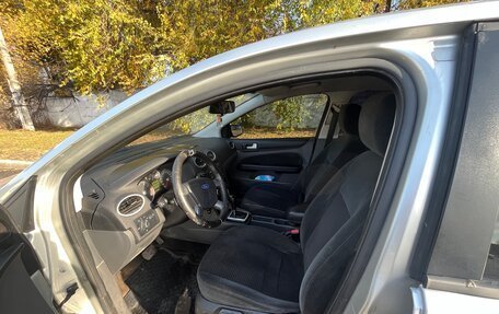 Ford Focus II рестайлинг, 2005 год, 300 000 рублей, 17 фотография